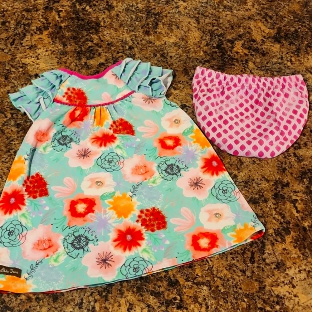 Matilda Jane - Picture 2 of 2